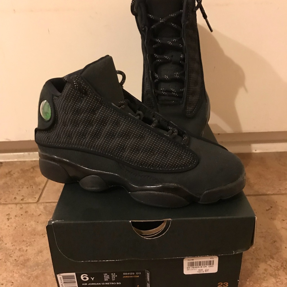 Air Jordan 13 Retro Black Cat Boys Size 6Y
